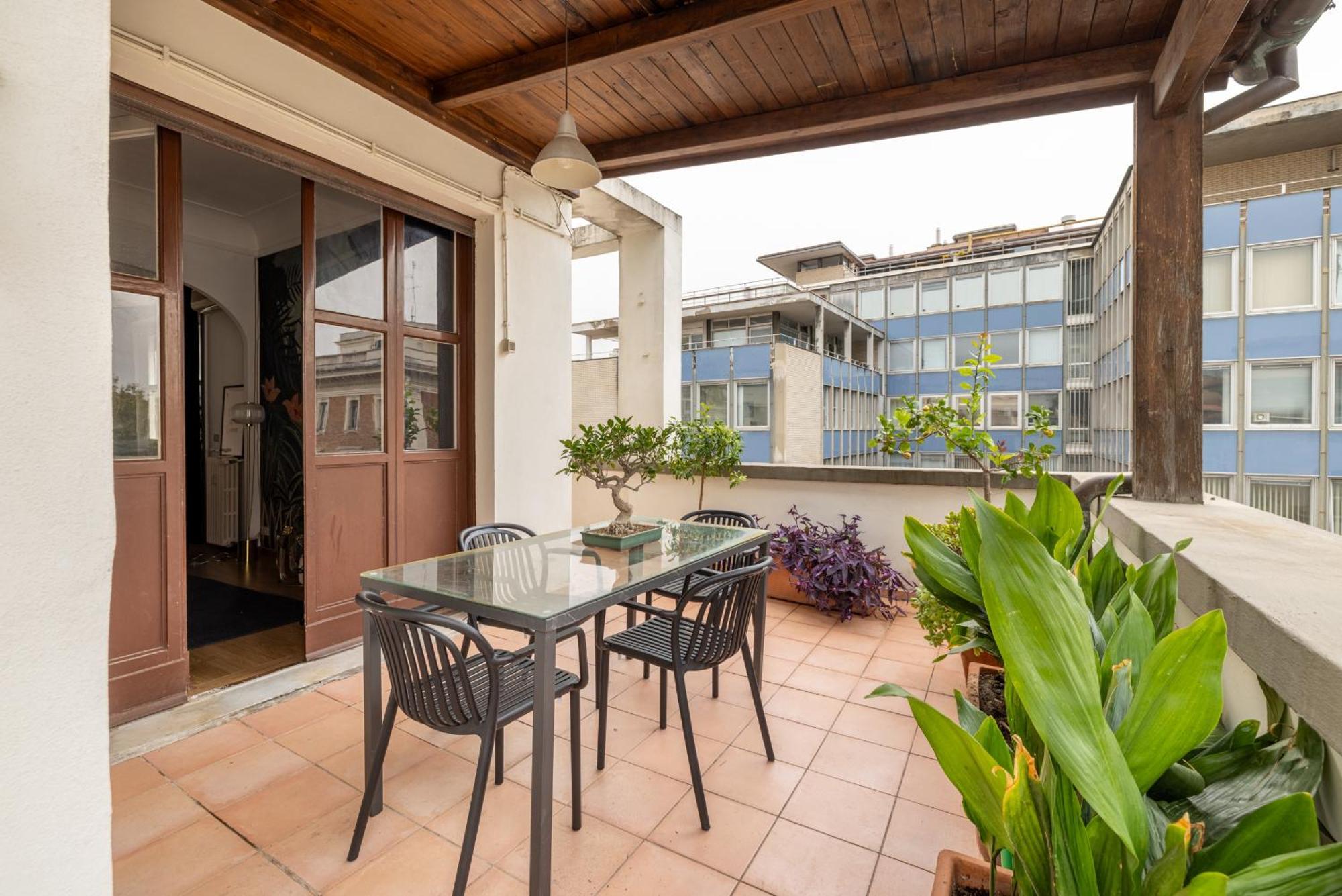 Appartamento Elegant Penthouse With Terrace